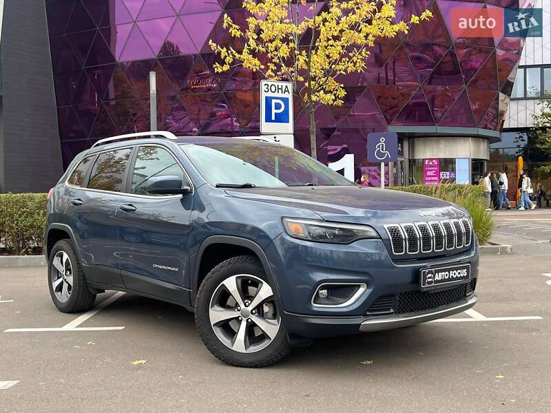 Внедорожник / Кроссовер Jeep Cherokee 2020 в Киеве