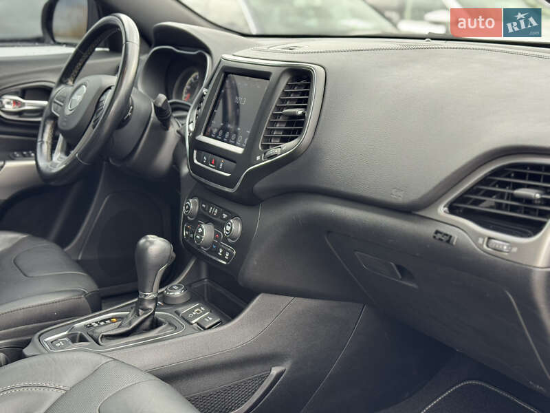 Позашляховик / Кросовер Jeep Cherokee 2020 в Івано-Франківську