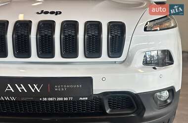 Внедорожник / Кроссовер Jeep Cherokee 2016 в 