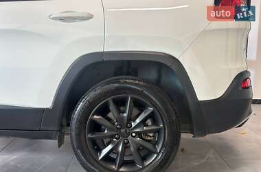 Внедорожник / Кроссовер Jeep Cherokee 2016 в 