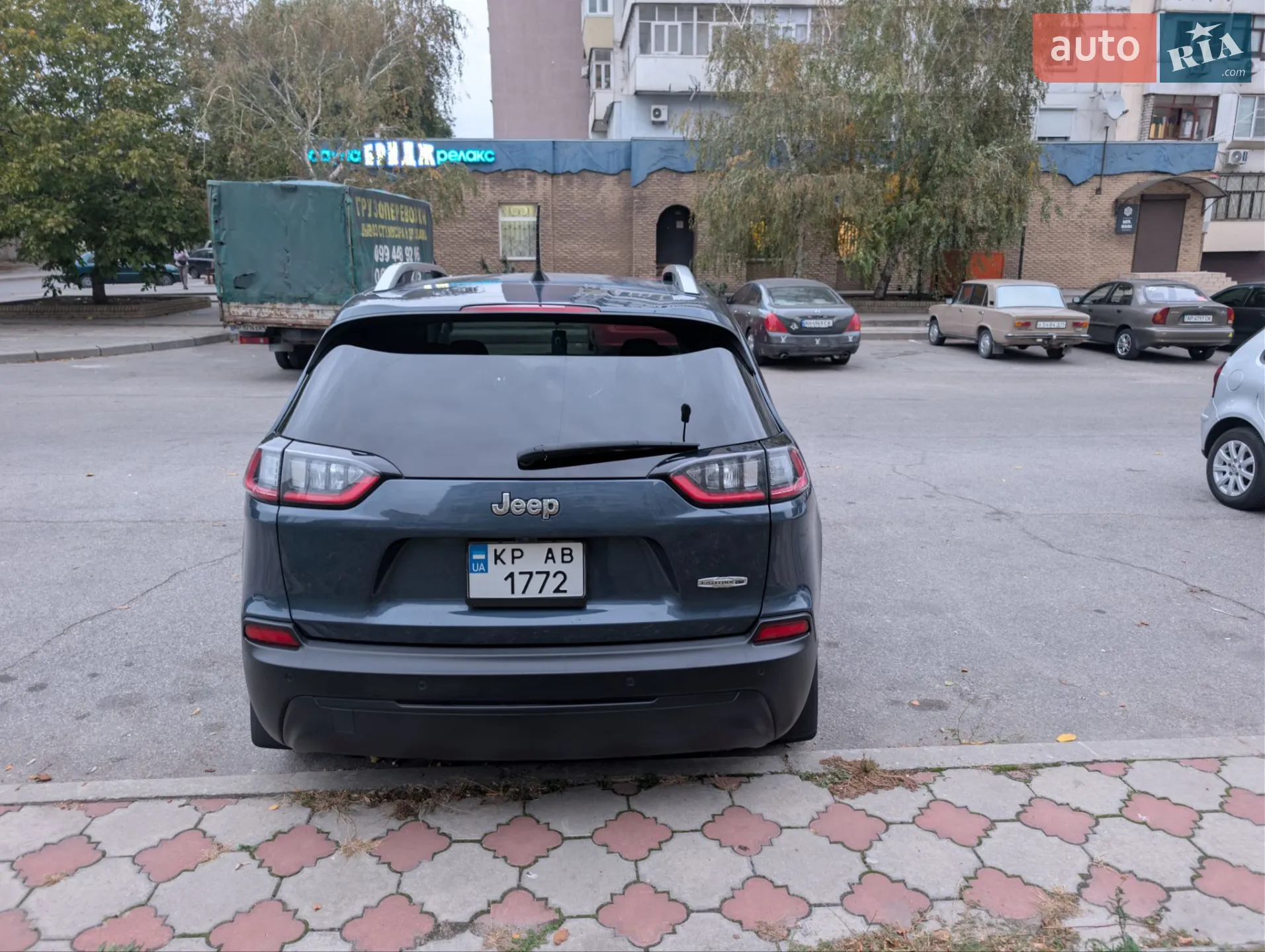 2019 Jeep Cherokee - мініатюра 13