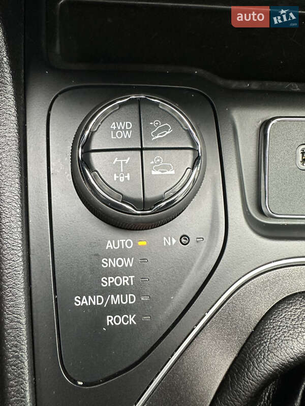 Внедорожник / Кроссовер Jeep Cherokee 2019 в Черкассах