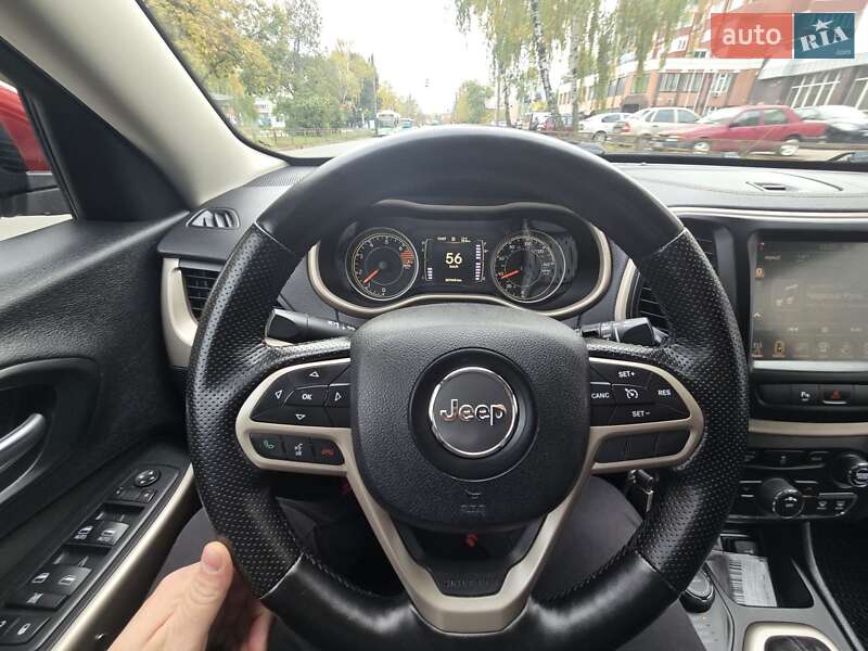 Внедорожник / Кроссовер Jeep Cherokee 2016 в Чернигове