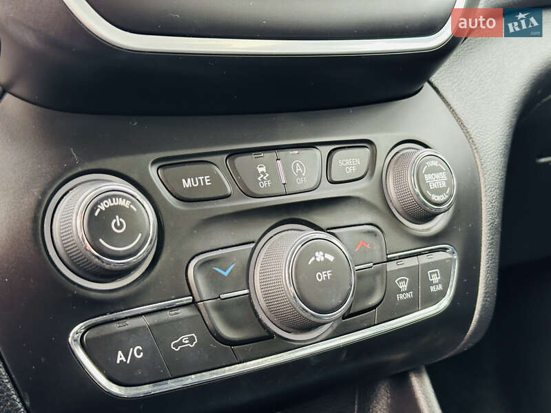Позашляховик / Кросовер Jeep Cherokee 2020 в Харкові фото 33 Позашляховик / Кросовер Jeep Cherokee 2020 в Харкові