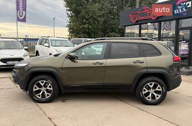 Внедорожник / Кроссовер Jeep Cherokee 2014 в 