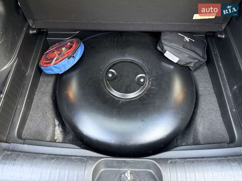 Внедорожник / Кроссовер Jeep Cherokee 2018 в Киеве