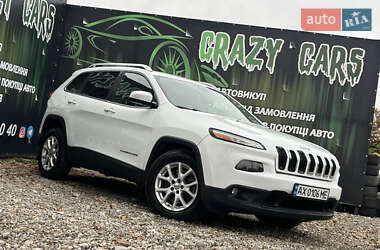 Внедорожник / Кроссовер Jeep Cherokee 2014 в 