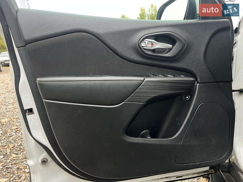 Позашляховик / Кросовер Jeep Cherokee 2014 в Харкові фото 11 Позашляховик / Кросовер Jeep Cherokee 2014 в Харкові