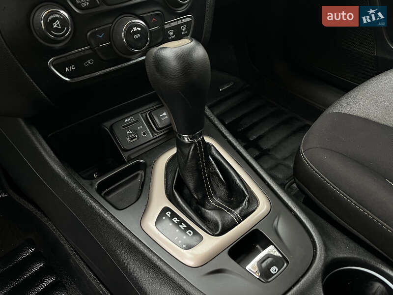 Позашляховик / Кросовер Jeep Cherokee 2014 в Харкові фото 25 Позашляховик / Кросовер Jeep Cherokee 2014 в Харкові