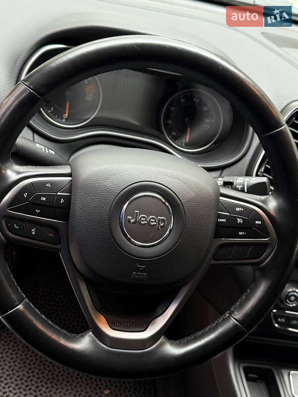 Внедорожник / Кроссовер Jeep Cherokee 2019 в Новомосковске фото 21 Внедорожник / Кроссовер Jeep Cherokee 2019 в Новомосковске