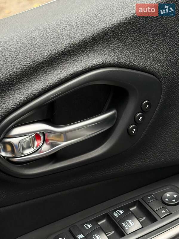 Внедорожник / Кроссовер Jeep Cherokee 2019 в Новомосковске фото 25 Внедорожник / Кроссовер Jeep Cherokee 2019 в Новомосковске