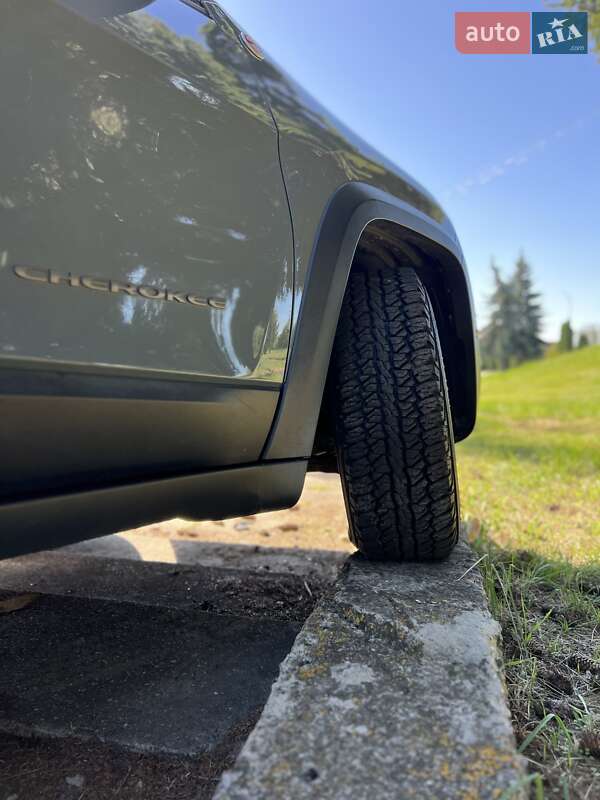 Внедорожник / Кроссовер Jeep Cherokee 2014 в Дубно фото 23 Внедорожник / Кроссовер Jeep Cherokee 2014 в Дубно