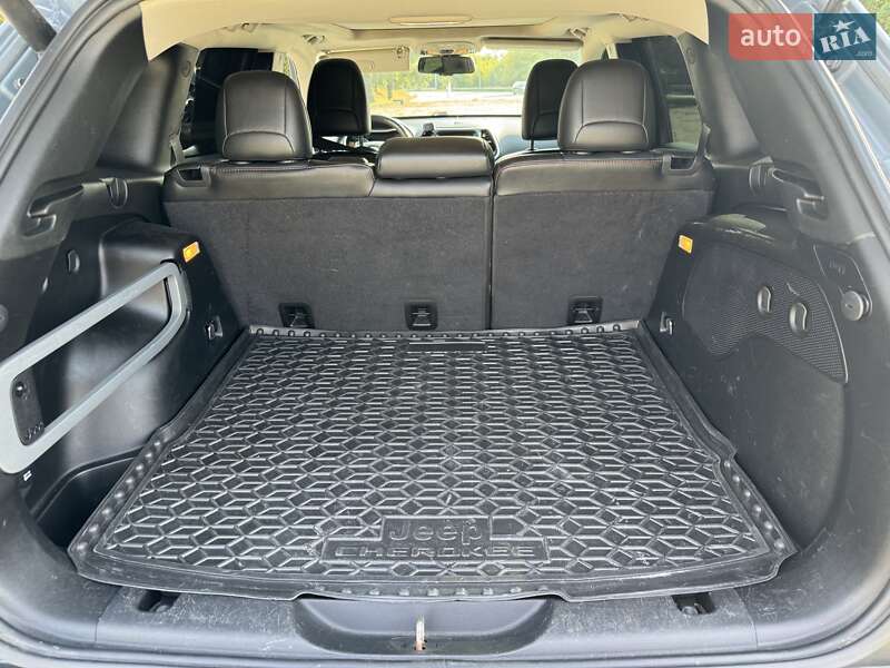 Внедорожник / Кроссовер Jeep Cherokee 2014 в Дубно фото 31 Внедорожник / Кроссовер Jeep Cherokee 2014 в Дубно