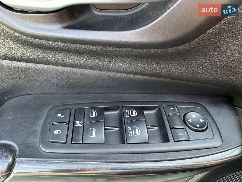 Внедорожник / Кроссовер Jeep Cherokee 2014 в Дубно фото 34 Внедорожник / Кроссовер Jeep Cherokee 2014 в Дубно