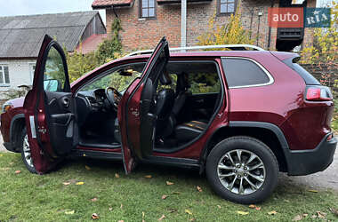 Внедорожник / Кроссовер Jeep Cherokee 2019 в 