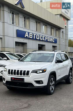 Внедорожник / Кроссовер Jeep Cherokee 2022 в 