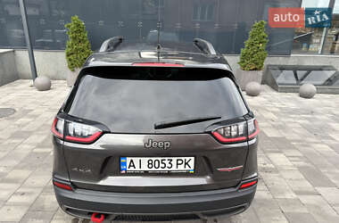 Внедорожник / Кроссовер Jeep Cherokee 2019 в 
