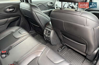 Внедорожник / Кроссовер Jeep Cherokee 2019 в 