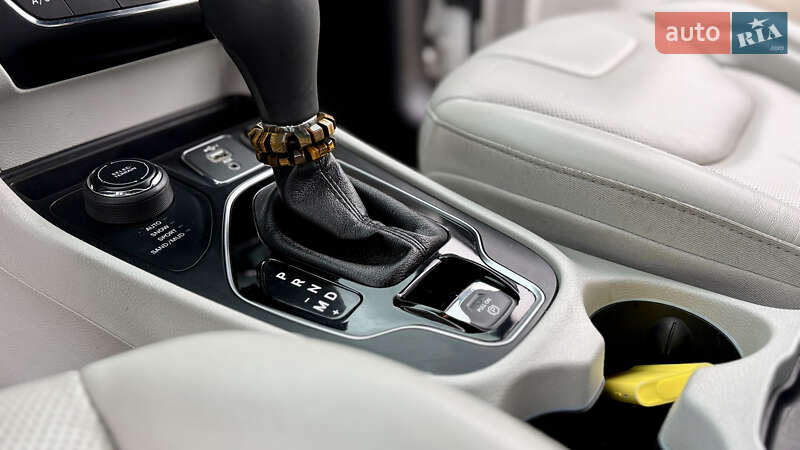 Внедорожник / Кроссовер Jeep Cherokee 2019 в Кривом Роге