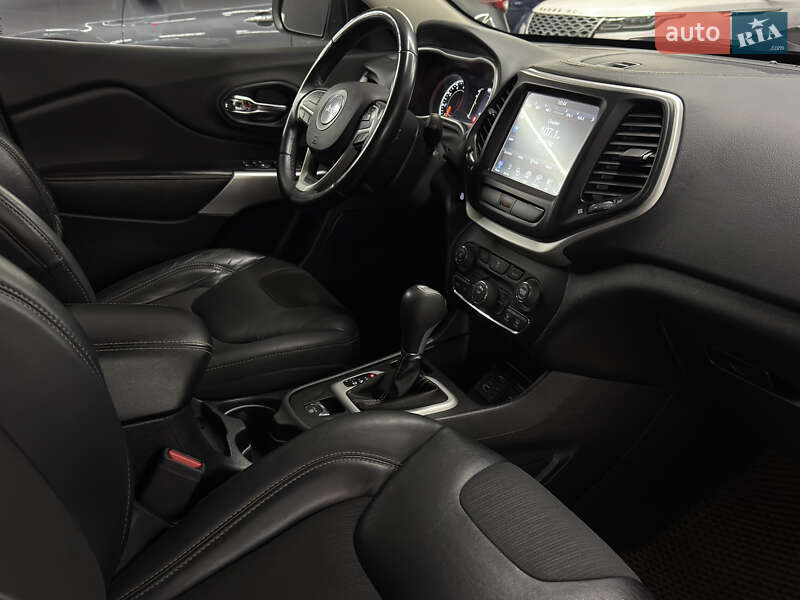 Позашляховик / Кросовер Jeep Cherokee 2017 в Миколаєві фото 20 Позашляховик / Кросовер Jeep Cherokee 2017 в Миколаєві
