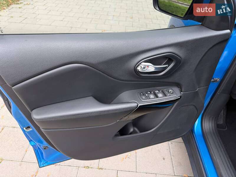 Позашляховик / Кросовер Jeep Cherokee 2021 в Вінниці