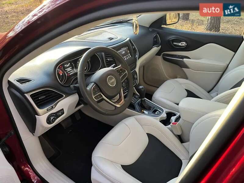 Внедорожник / Кроссовер Jeep Cherokee 2020 в Львове