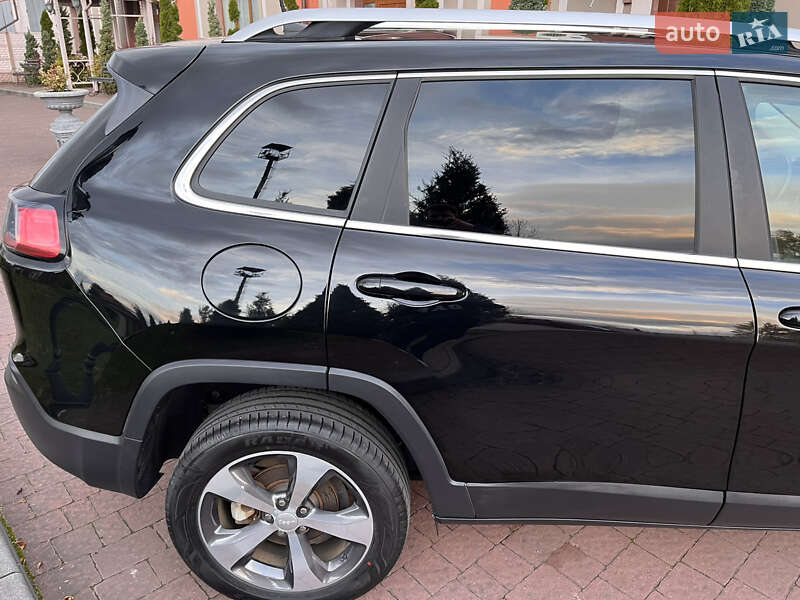 Внедорожник / Кроссовер Jeep Cherokee 2019 в Львове