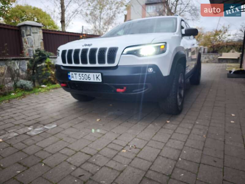 Внедорожник / Кроссовер Jeep Cherokee 2018 в Надворной