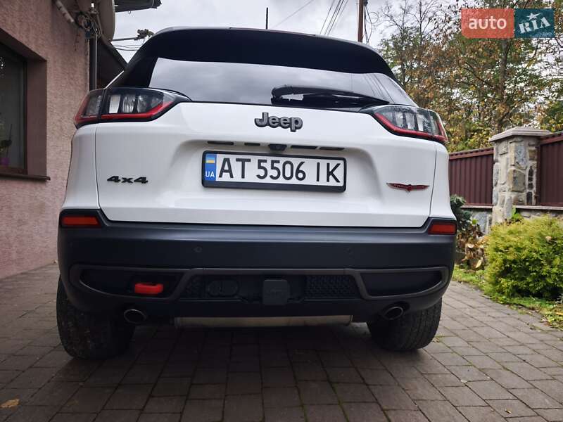 Внедорожник / Кроссовер Jeep Cherokee 2018 в Надворной