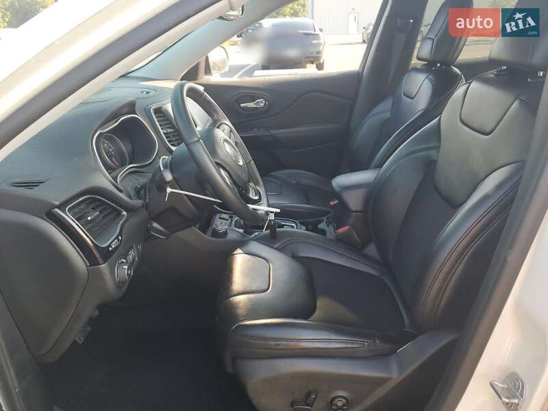 Внедорожник / Кроссовер Jeep Cherokee 2019 в Луцке фото 7 Внедорожник / Кроссовер Jeep Cherokee 2019 в Луцке