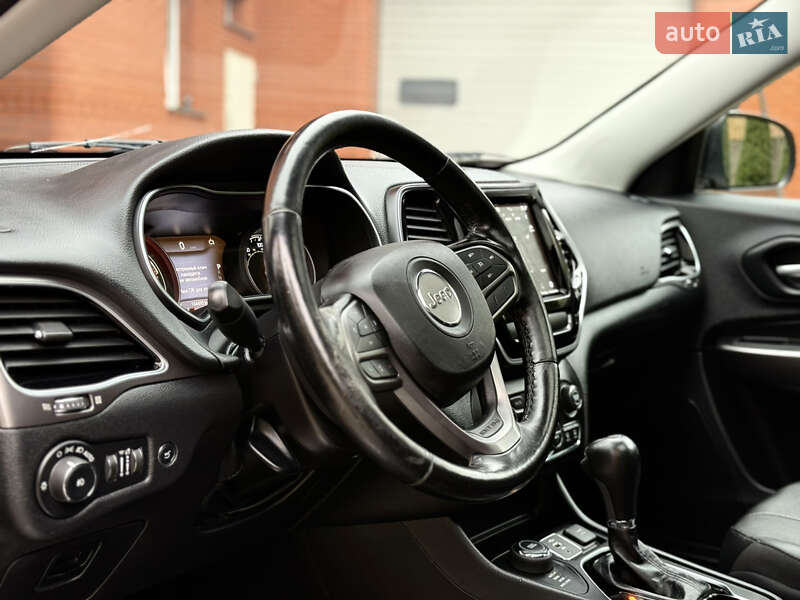 Внедорожник / Кроссовер Jeep Cherokee 2020 в Лубнах фото 36 Внедорожник / Кроссовер Jeep Cherokee 2020 в Лубнах