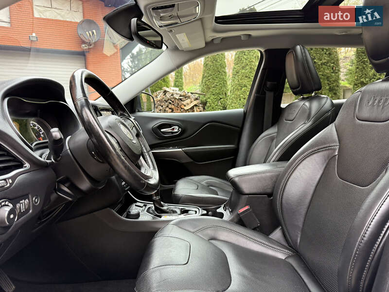 Внедорожник / Кроссовер Jeep Cherokee 2020 в Лубнах фото 45 Внедорожник / Кроссовер Jeep Cherokee 2020 в Лубнах