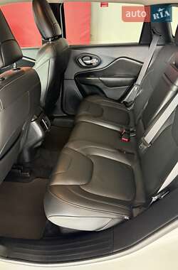 Позашляховик / Кросовер Jeep Cherokee 2015 в  фото 51 Позашляховик / Кросовер Jeep Cherokee 2015 в