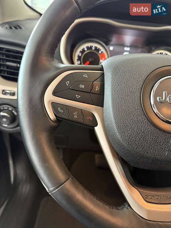 Внедорожник / Кроссовер Jeep Cherokee 2015 в Черновцах фото 38 Внедорожник / Кроссовер Jeep Cherokee 2015 в Черновцах