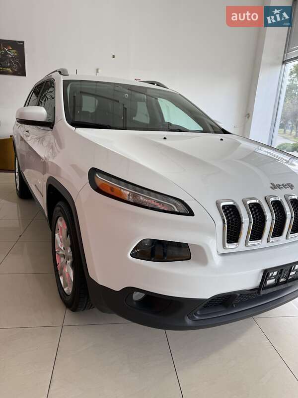 Внедорожник / Кроссовер Jeep Cherokee 2015 в Черновцах фото 7 Внедорожник / Кроссовер Jeep Cherokee 2015 в Черновцах