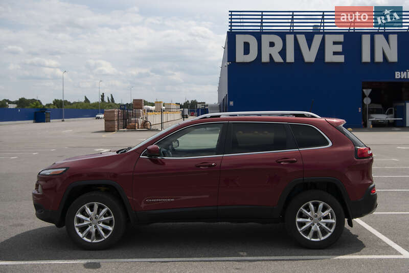 Внедорожник / Кроссовер Jeep Cherokee 2016 в Полтаве