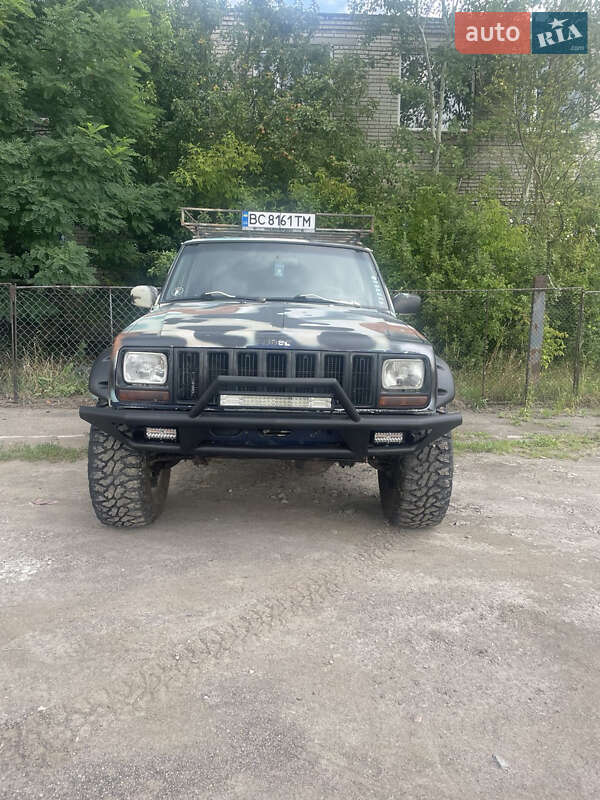 Внедорожник / Кроссовер Jeep Cherokee 1998 в Золочеве