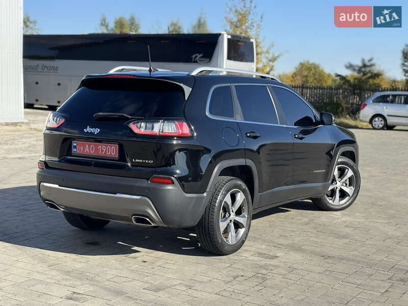 Внедорожник / Кроссовер Jeep Cherokee 2019 в Калуше