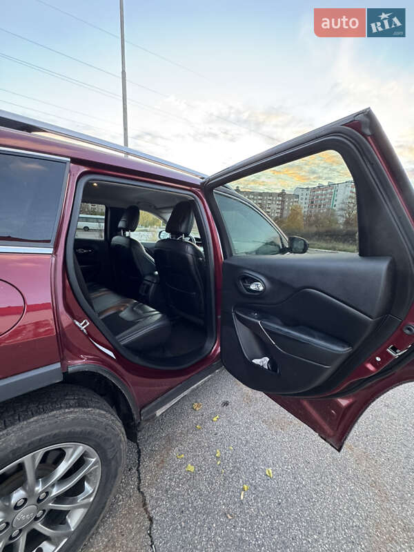 Позашляховик / Кросовер Jeep Cherokee 2019 в Чернігові