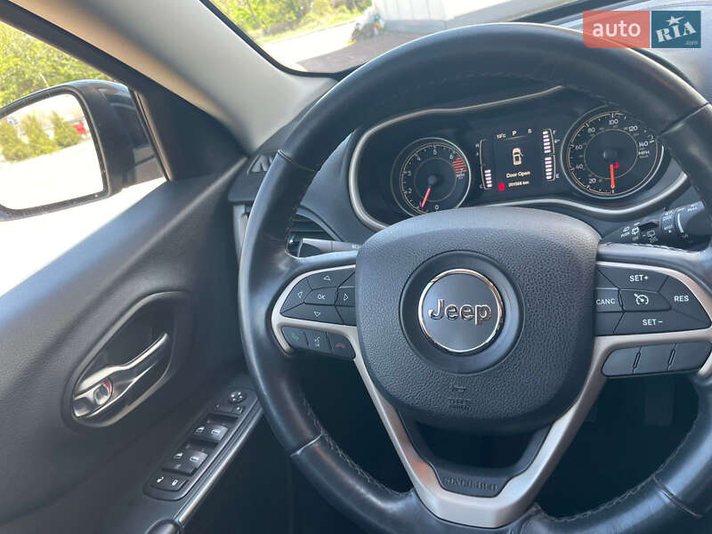 Внедорожник / Кроссовер Jeep Cherokee 2015 в Киеве фото 40 Внедорожник / Кроссовер Jeep Cherokee 2015 в Киеве