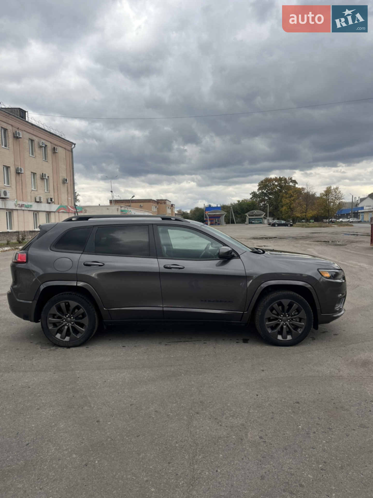 2019 Jeep Cherokee - мініатюра 4