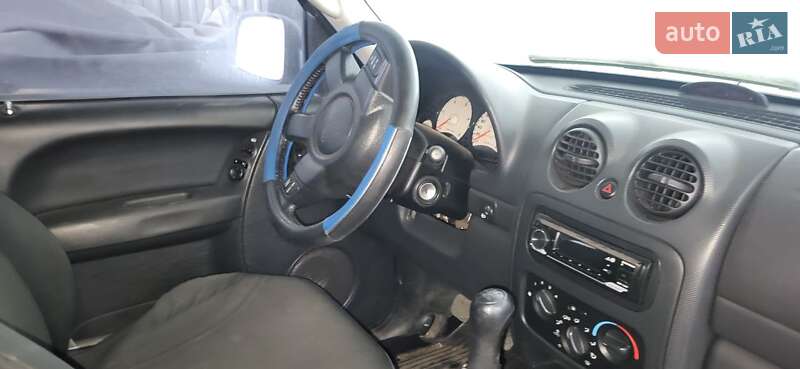 Позашляховик / Кросовер Jeep Cherokee 2003 в Дніпрі фото 5 Позашляховик / Кросовер Jeep Cherokee 2003 в Дніпрі