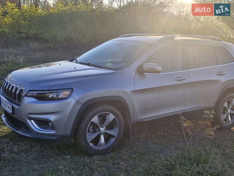 Внедорожник / Кроссовер Jeep Cherokee 2018 в Виннице