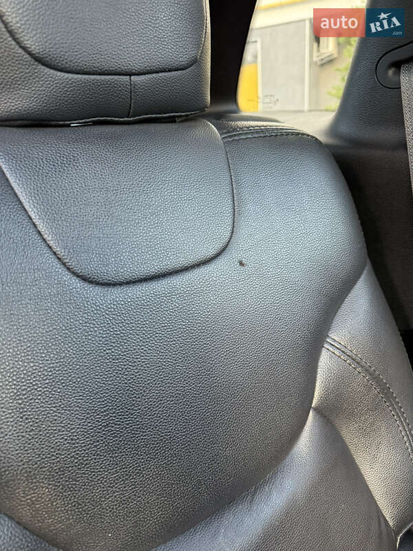 Внедорожник / Кроссовер Jeep Cherokee 2014 в Львове фото 49 Внедорожник / Кроссовер Jeep Cherokee 2014 в Львове