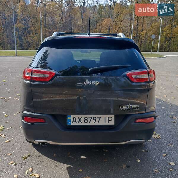 Внедорожник / Кроссовер Jeep Cherokee 2015 в Харькове фото 8 Внедорожник / Кроссовер Jeep Cherokee 2015 в Харькове
