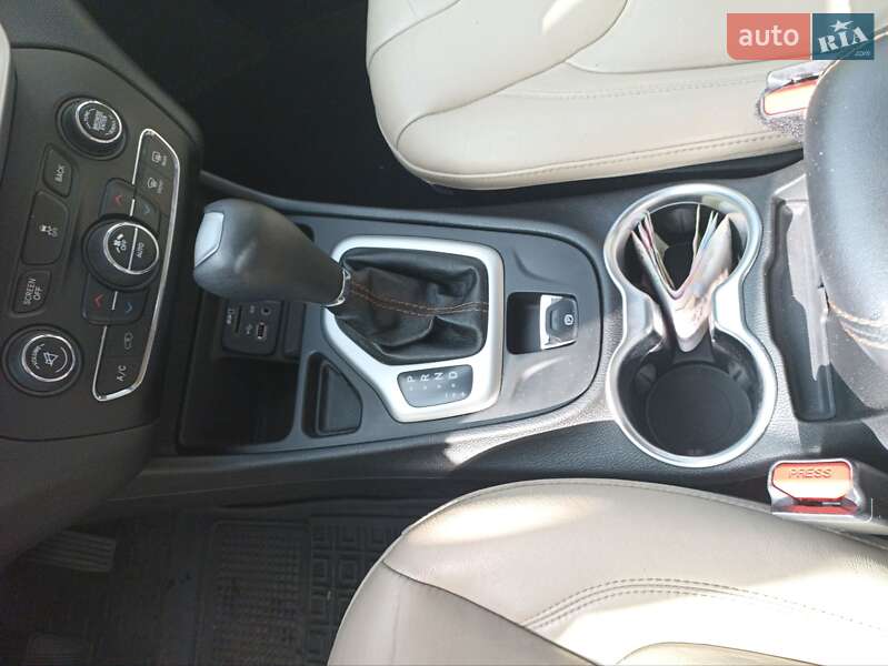 Внедорожник / Кроссовер Jeep Cherokee 2015 в Харькове фото 13 Внедорожник / Кроссовер Jeep Cherokee 2015 в Харькове