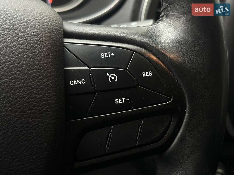 Внедорожник / Кроссовер Jeep Cherokee 2018 в Киеве фото 41 Внедорожник / Кроссовер Jeep Cherokee 2018 в Киеве