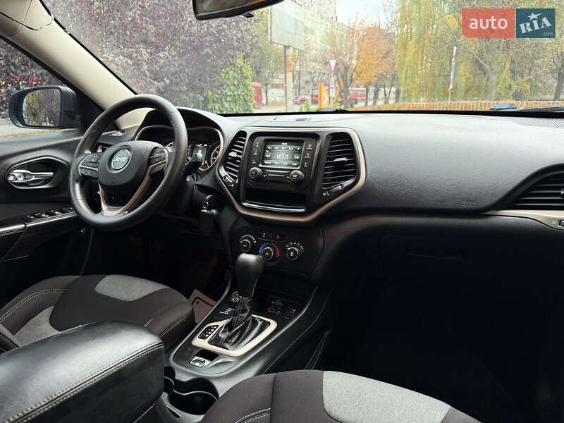 Внедорожник / Кроссовер Jeep Cherokee 2014 в Днепре фото 13 Внедорожник / Кроссовер Jeep Cherokee 2014 в Днепре