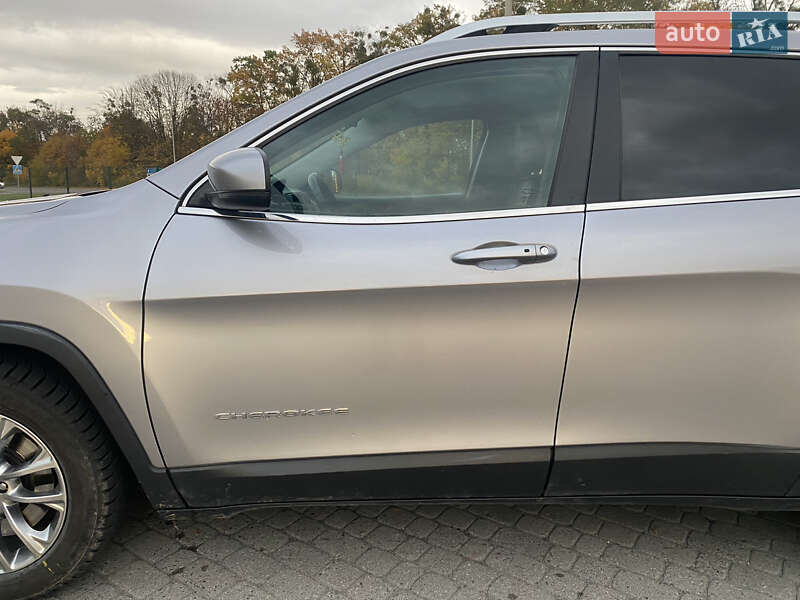 Внедорожник / Кроссовер Jeep Cherokee 2018 в Бродах фото 6 Внедорожник / Кроссовер Jeep Cherokee 2018 в Бродах
