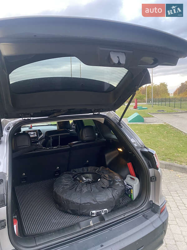 Внедорожник / Кроссовер Jeep Cherokee 2018 в Бродах фото 32 Внедорожник / Кроссовер Jeep Cherokee 2018 в Бродах